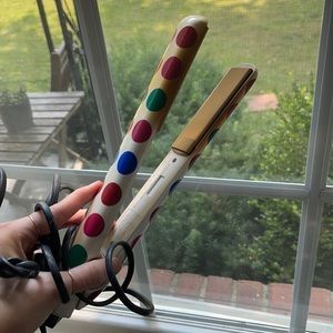 Used CHI straightener!! Polka Dot